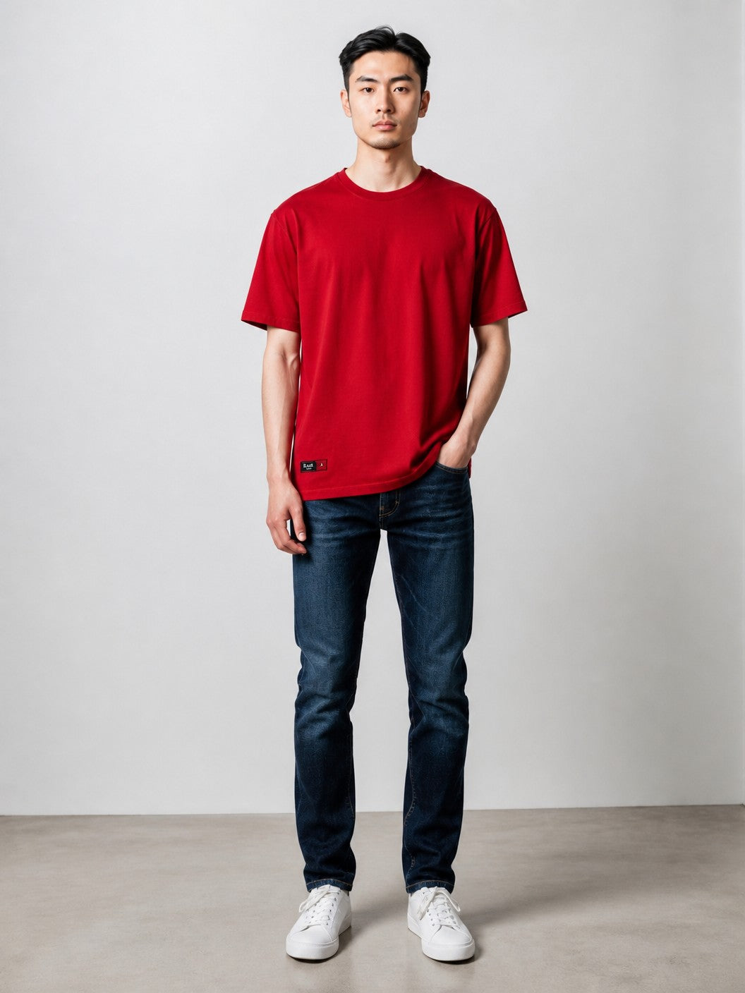 Leox Hub Kent in Tradition classic red t-shirt featuring traditional chest logo detail