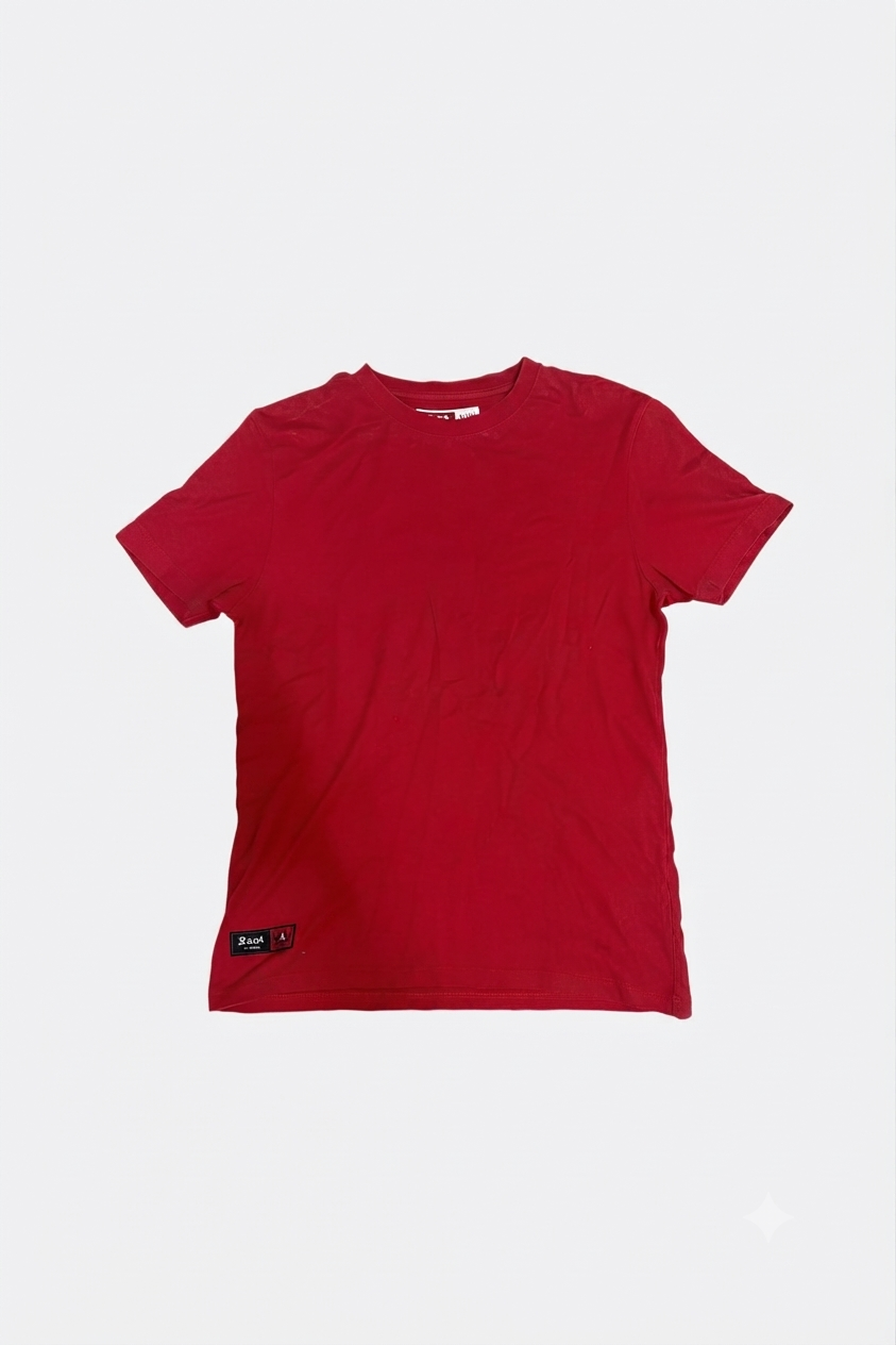 Leox Hub Kent in Tradition classic red t-shirt featuring traditional chest logo detail