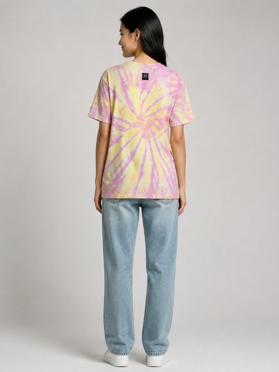 Leox Hub Ricca Ricca colorful tie-dye t-shirt featuring front graphic print and casual relaxed fit